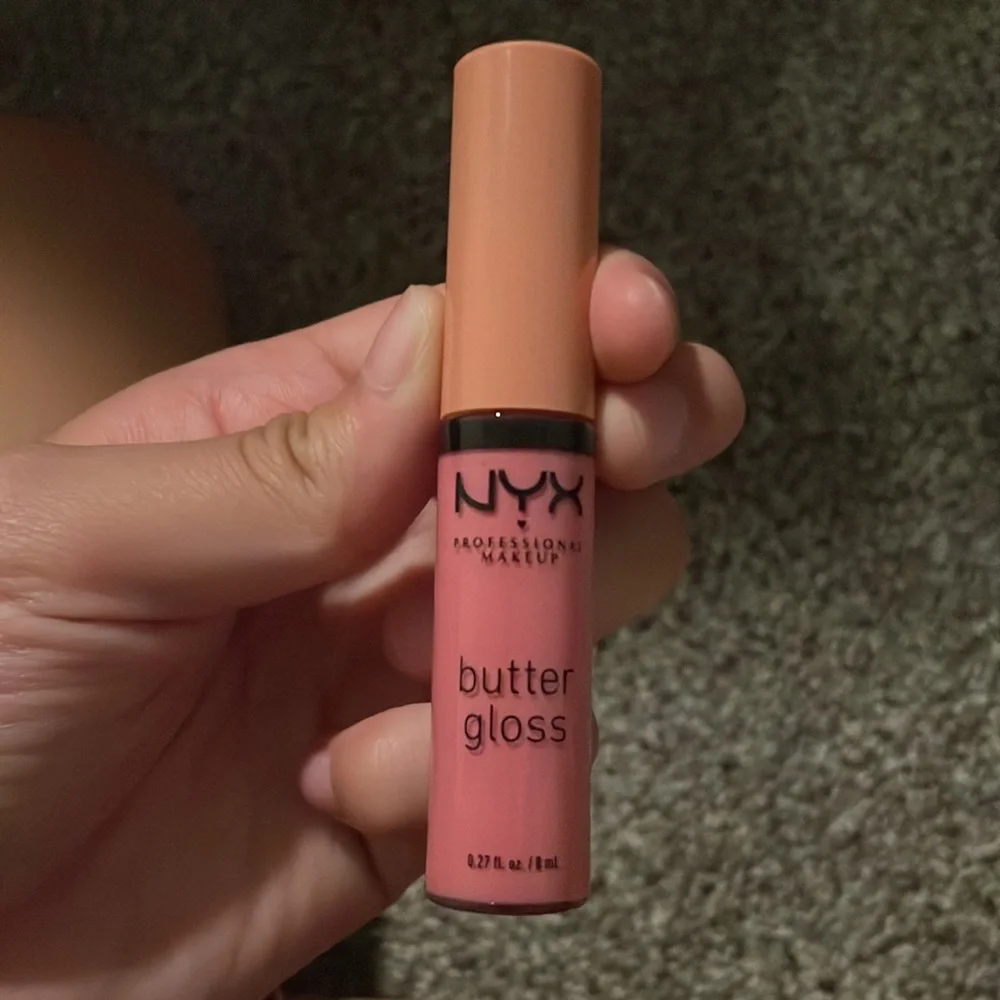 Small Makeup Bundle - Picture 5 of 7